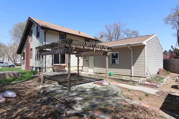 $249,900 | 936 Walker Street, Janesville, WI 53545