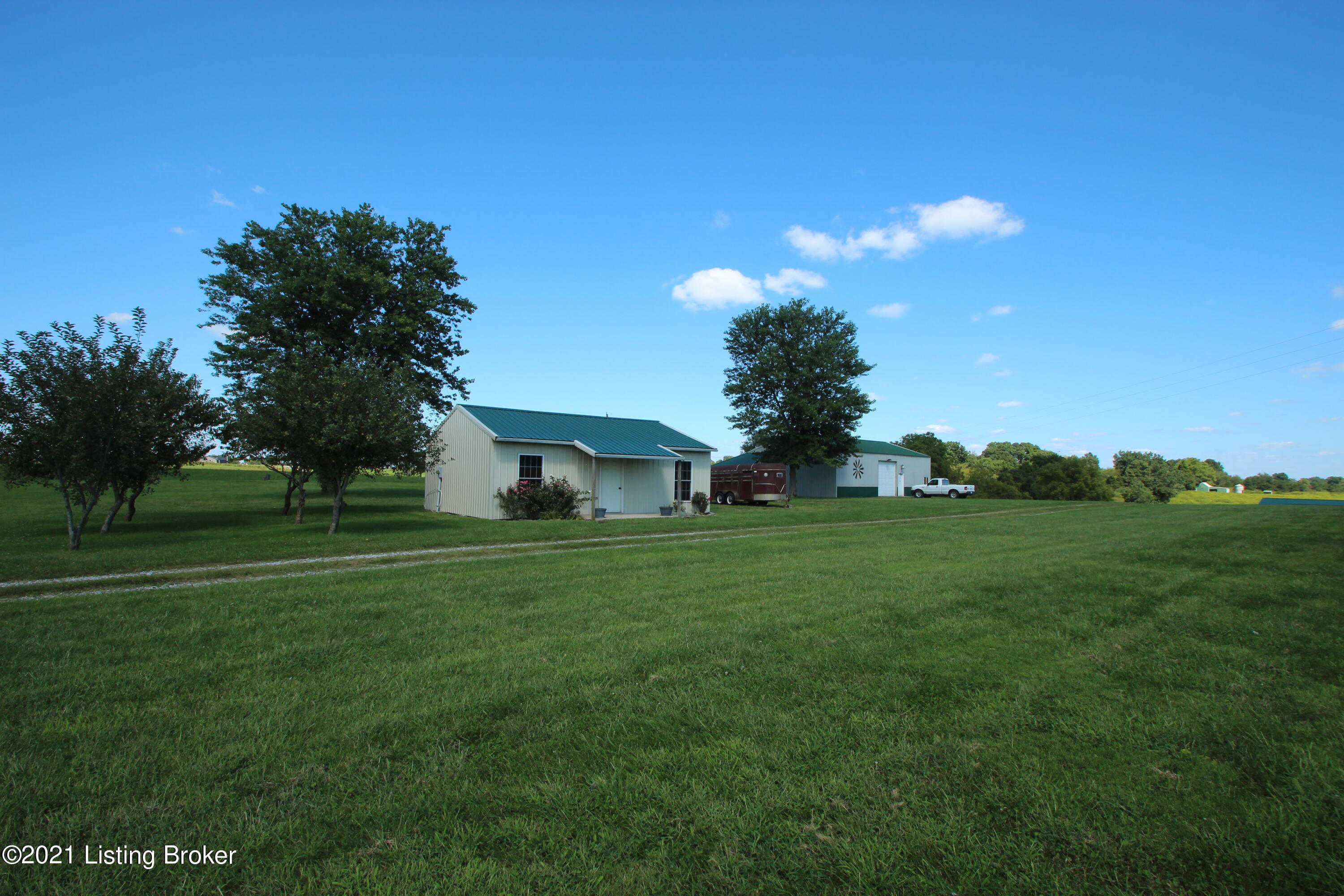 6175 Bethlehem Road Pleasureville, KY 40057 - Photo 9 of 106 IMG_9063