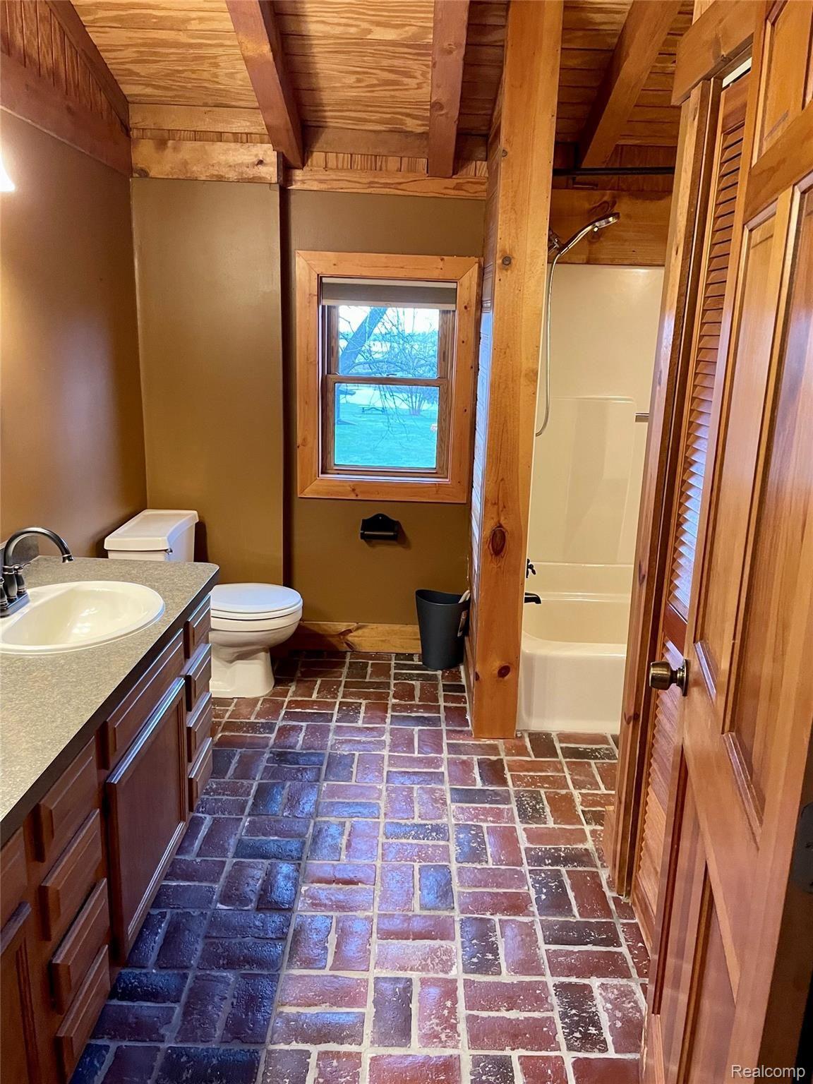 21600 31 Mile Road Ray, MI 48096 - Photo 27 of 59 BADDAB87-223B-46DB-BDF3-91C237E26A0D.jpeg