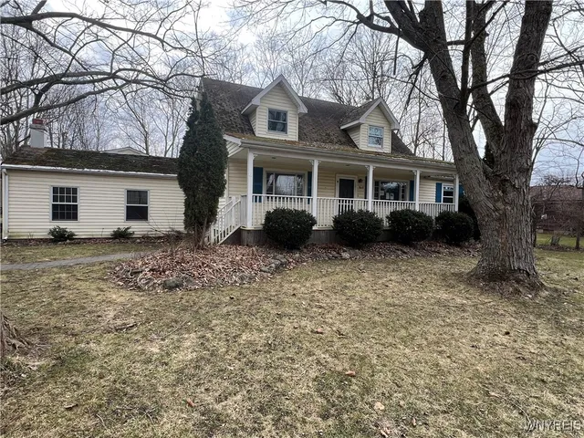 $365,000 | 8610 Goodrich Road, Clarence, NY 14032