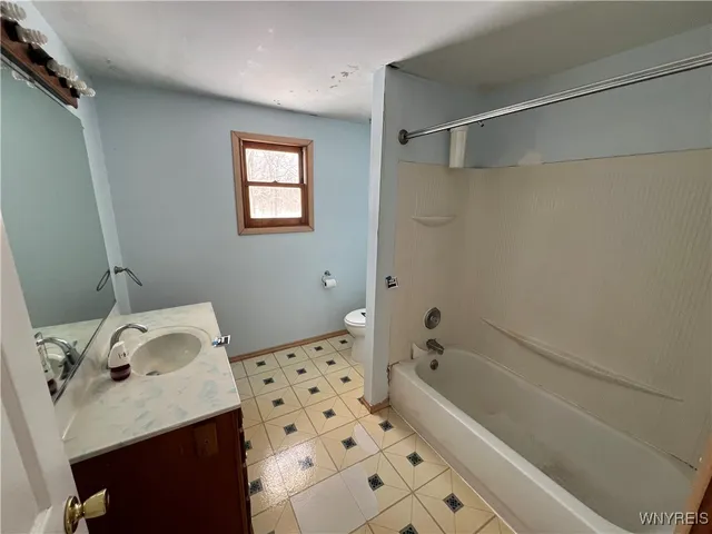 $365,000 | 8610 Goodrich Road, Clarence, NY 14032