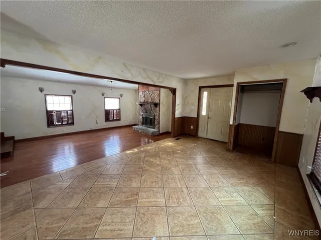 $365,000 | 8610 Goodrich Road, Clarence, NY 14032