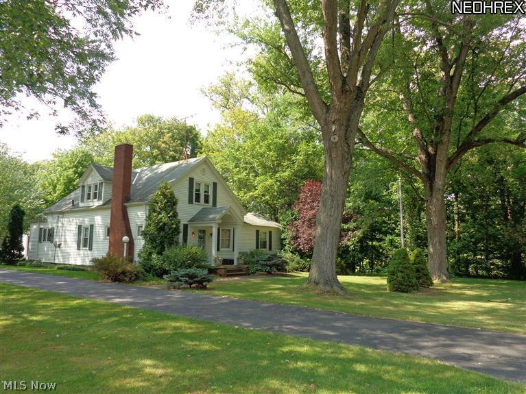 11296 Robson Road Grafton, OH 44044 - Photo 2 of 23 Gallery Image 2