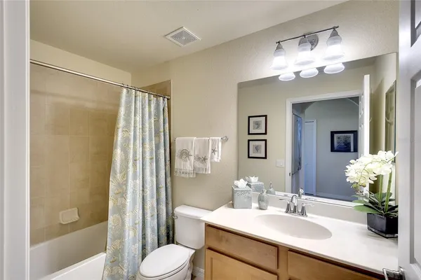 $2,500 | 7121 River Hammock Drive, Unit 303, Bradenton, FL 34212