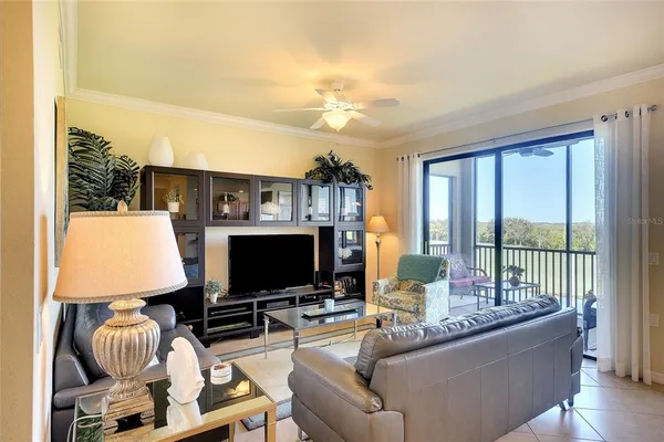 $2,500 | 7121 River Hammock Drive, Unit 303, Bradenton, FL 34212