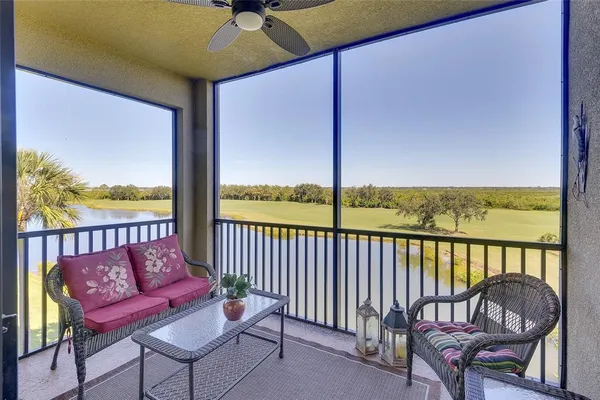 $2,500 | 7121 River Hammock Drive, Unit 303, Bradenton, FL 34212