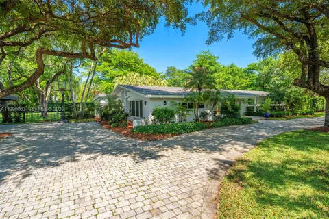 $2,990,000 | 6601 Chapman Field Drive, Pinecrest, FL 33156