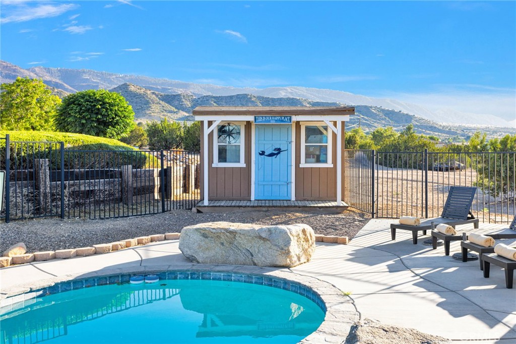 1030 Elsinore Road Pinon Hills, CA 92372 - Photo 64 of 75