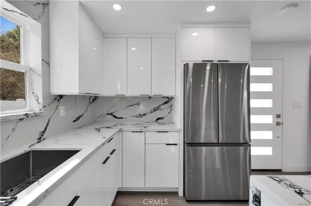 $2,800 | 4640 Lowell Avenue, La Crescenta, CA 91214