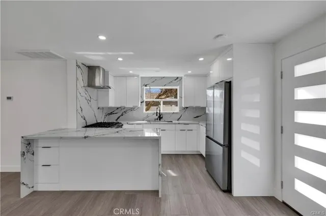 $2,800 | 4640 Lowell Avenue, La Crescenta, CA 91214