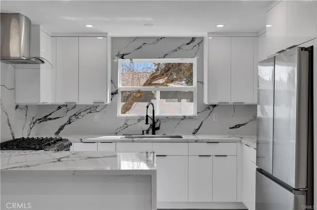 $2,800 | 4640 Lowell Avenue, La Crescenta, CA 91214