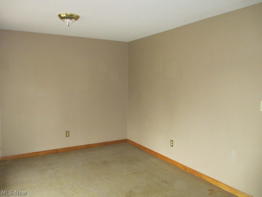 667 North Road Niles, OH 44446 - Photo 10 of 25 Gallery Image 10