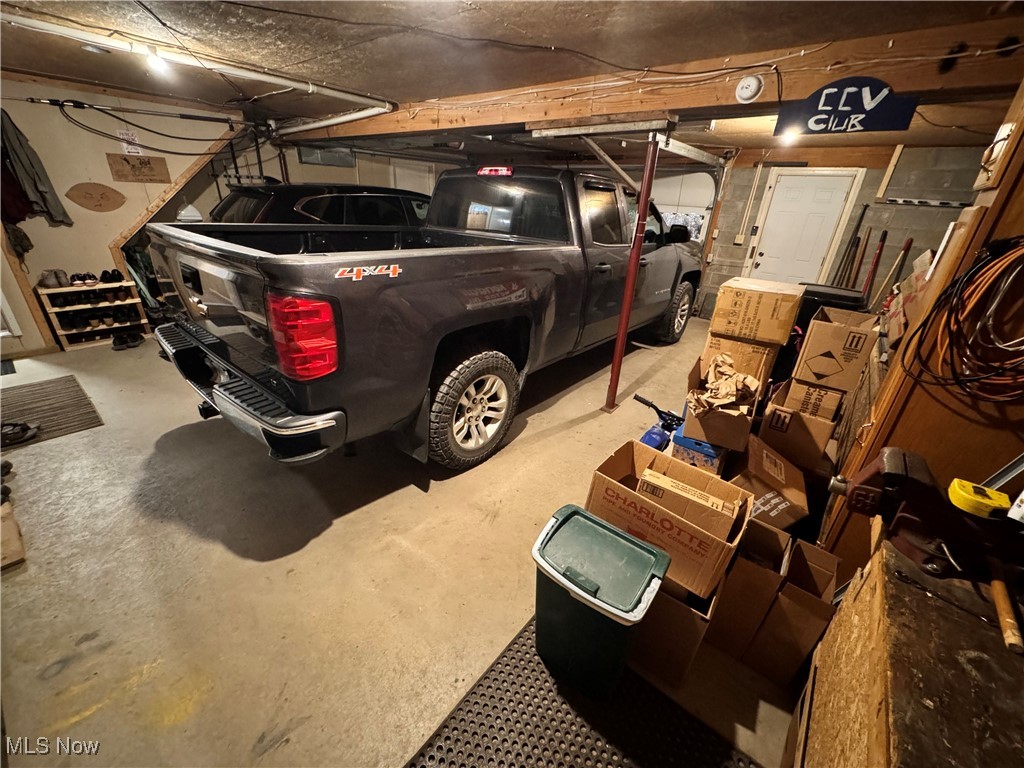 58410 Wharton Road Barnesville, OH 43713 - Photo 25 of 36 View of garage