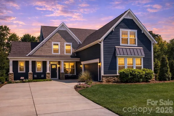 $679,995 | 7682 Lazy Hollow Lane, Denver, NC 28037