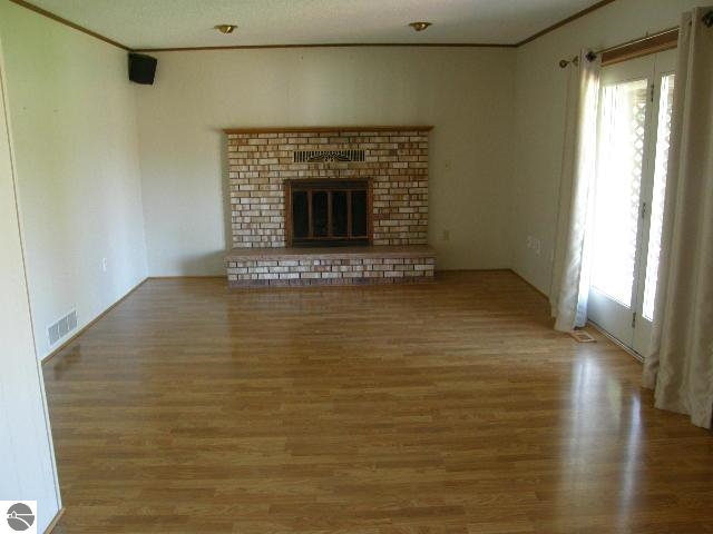 6681 North Winans Road Alma, MI 48801 - Photo 9 of 27 1783559-8.JPG