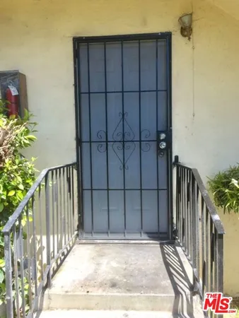 $2,450 | 1353 West 36th Place, Unit 3, Los Angeles, CA 90007