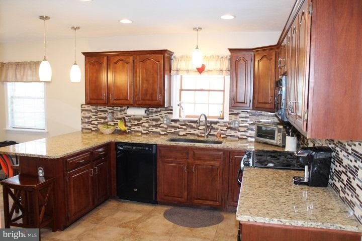 135 Timber Lane Hanover, PA 17331 - Photo 8 of 33 Gallery Image 8