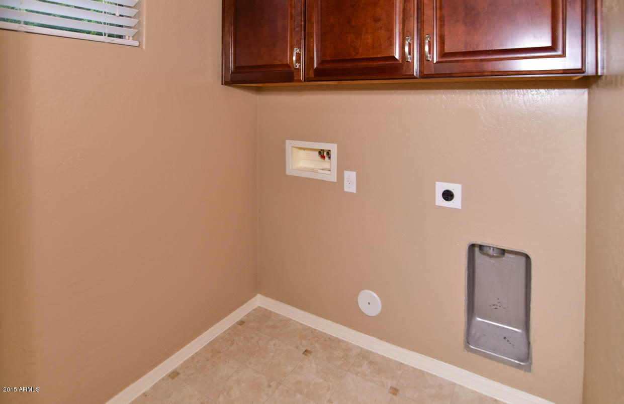 451 South Hawes Road, Unit 54 Mesa, AZ 85208 - Photo 13 of 40 Laundry Room