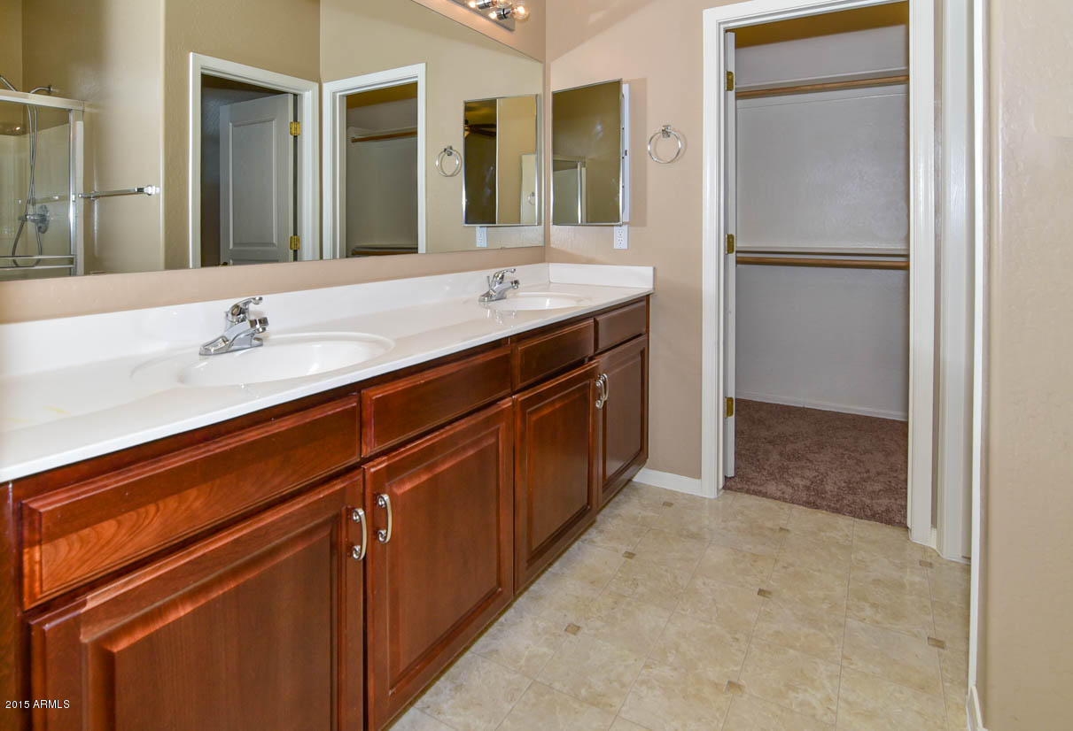 451 South Hawes Road, Unit 54 Mesa, AZ 85208 - Photo 16 of 40 Master Bathroom