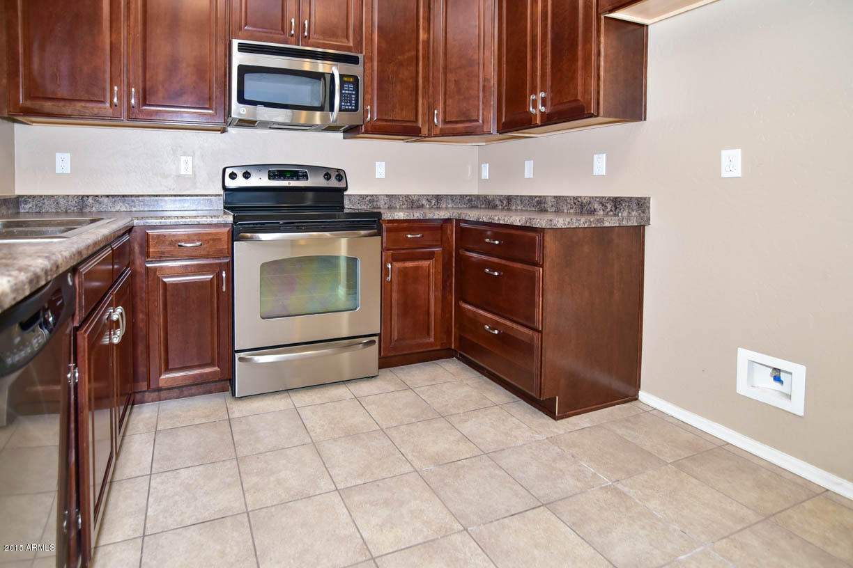 451 South Hawes Road, Unit 54 Mesa, AZ 85208 - Photo 7 of 40 Kitchen