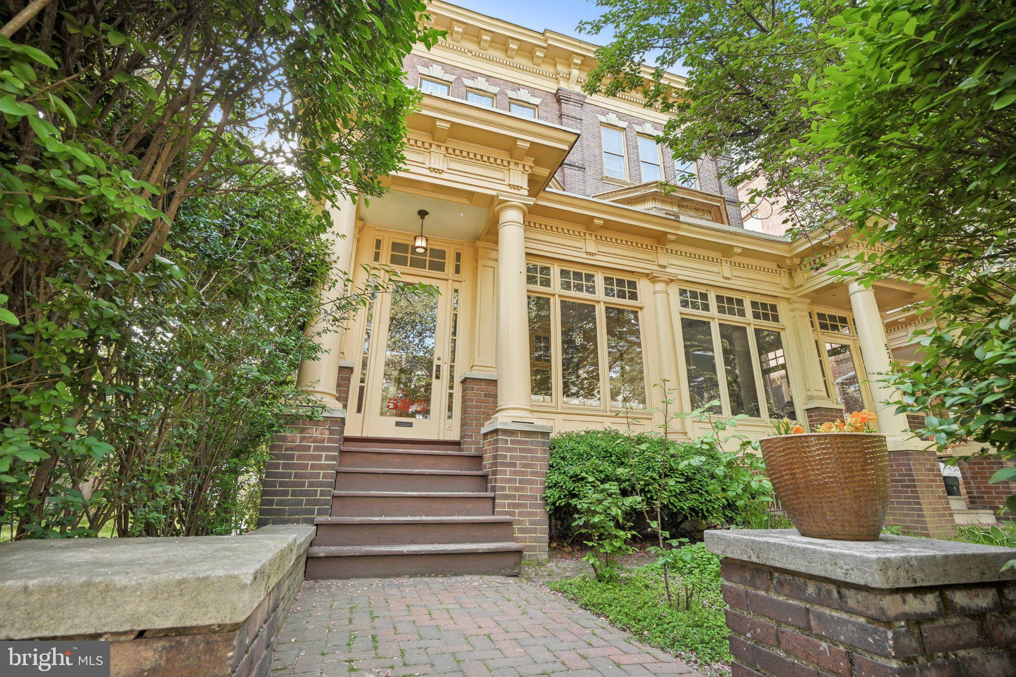 526 South 46th Street Philadelphia, PA 19143 - Photo 3 of 64