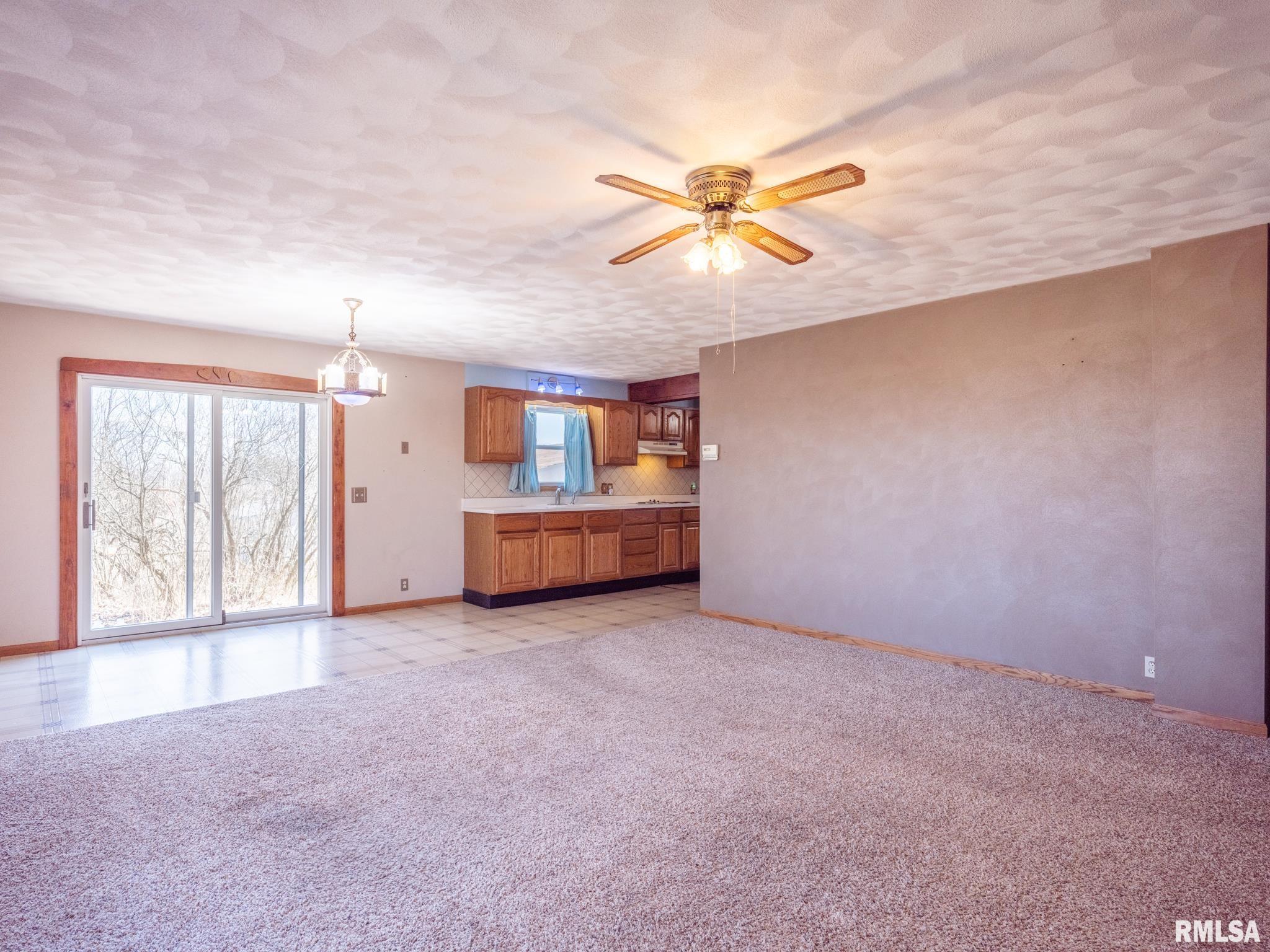 9736 North Manito Road Manito, IL 61546 - Photo 11 of 48 Gallery Image 11