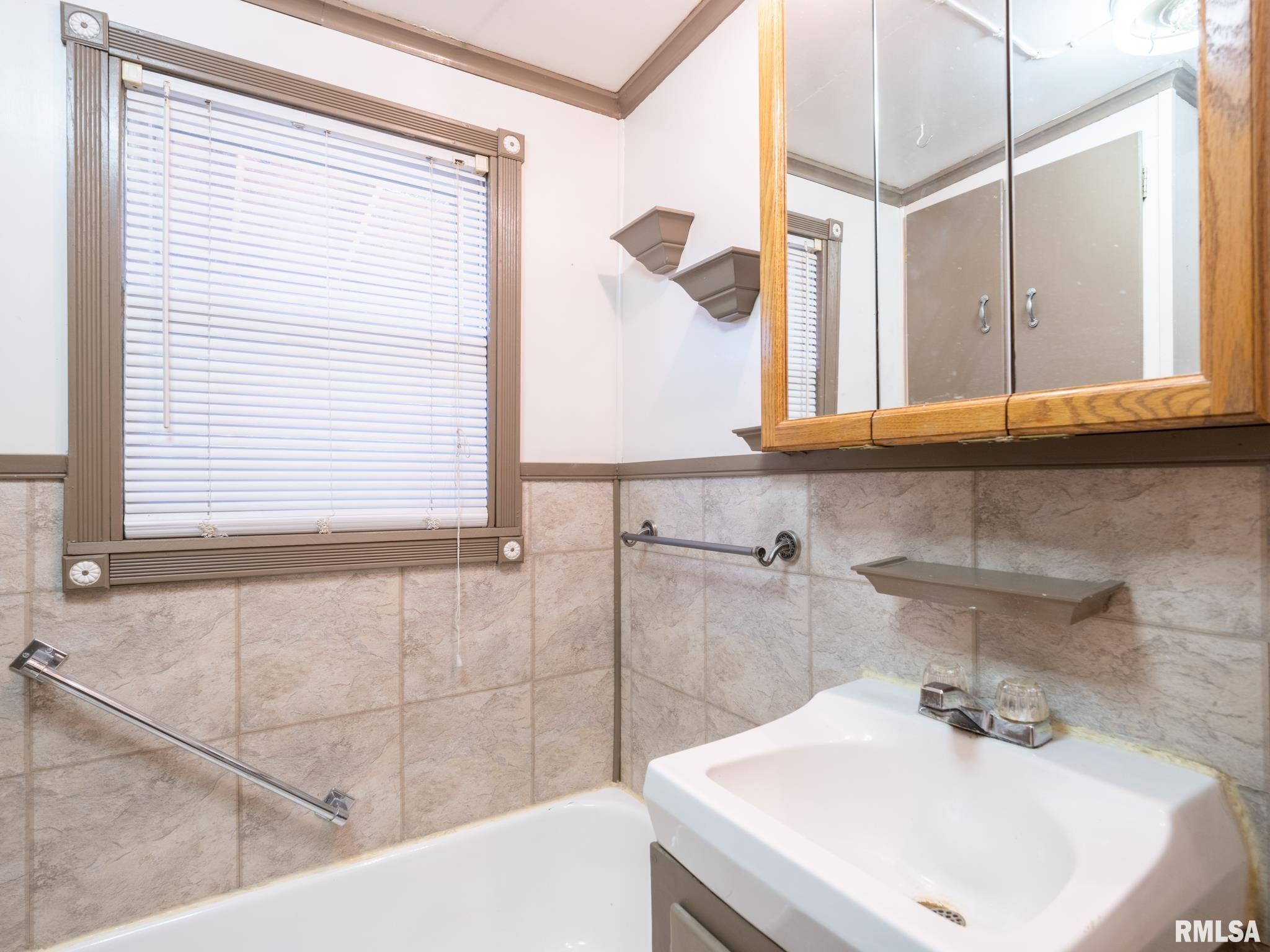 9736 North Manito Road Manito, IL 61546 - Photo 20 of 48 Gallery Image 20