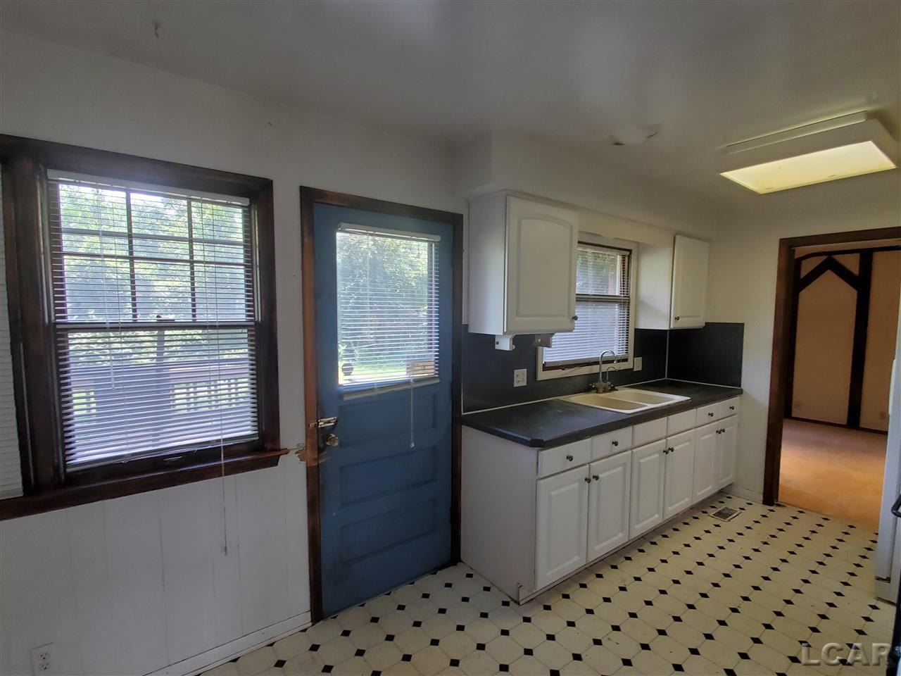 3657 Consear Road Lambertville, MI 48144 - Photo 6 of 49