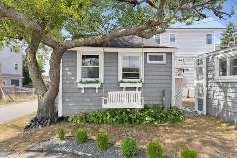 $975,000 | 4 54th Street, Newburyport, MA 01950