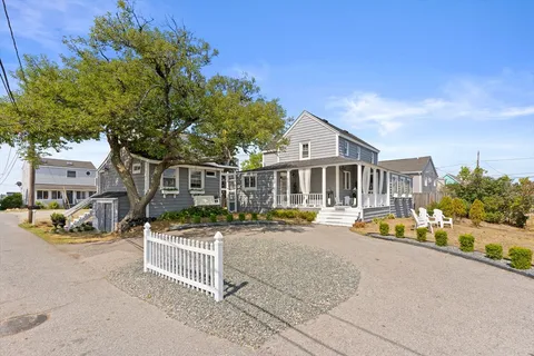 $975,000 | 4 54th Street, Newburyport, MA 01950
