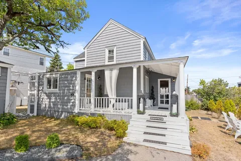 $975,000 | 4 54th Street, Newburyport, MA 01950