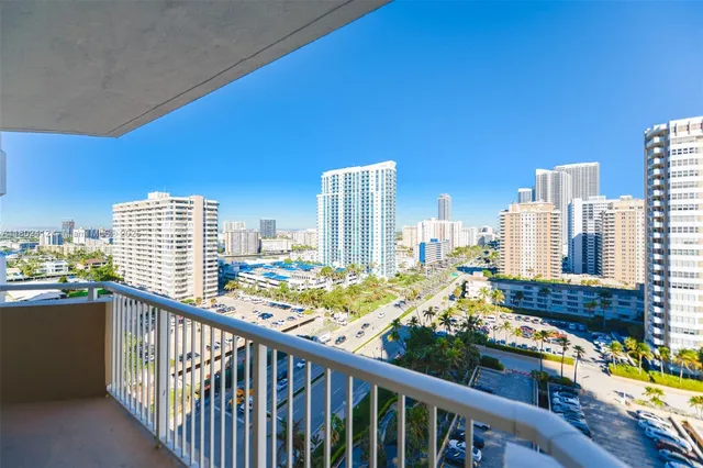 $2,750 | 1980 South Ocean Drive, Unit 14M, Hallandale Beach, FL 33009