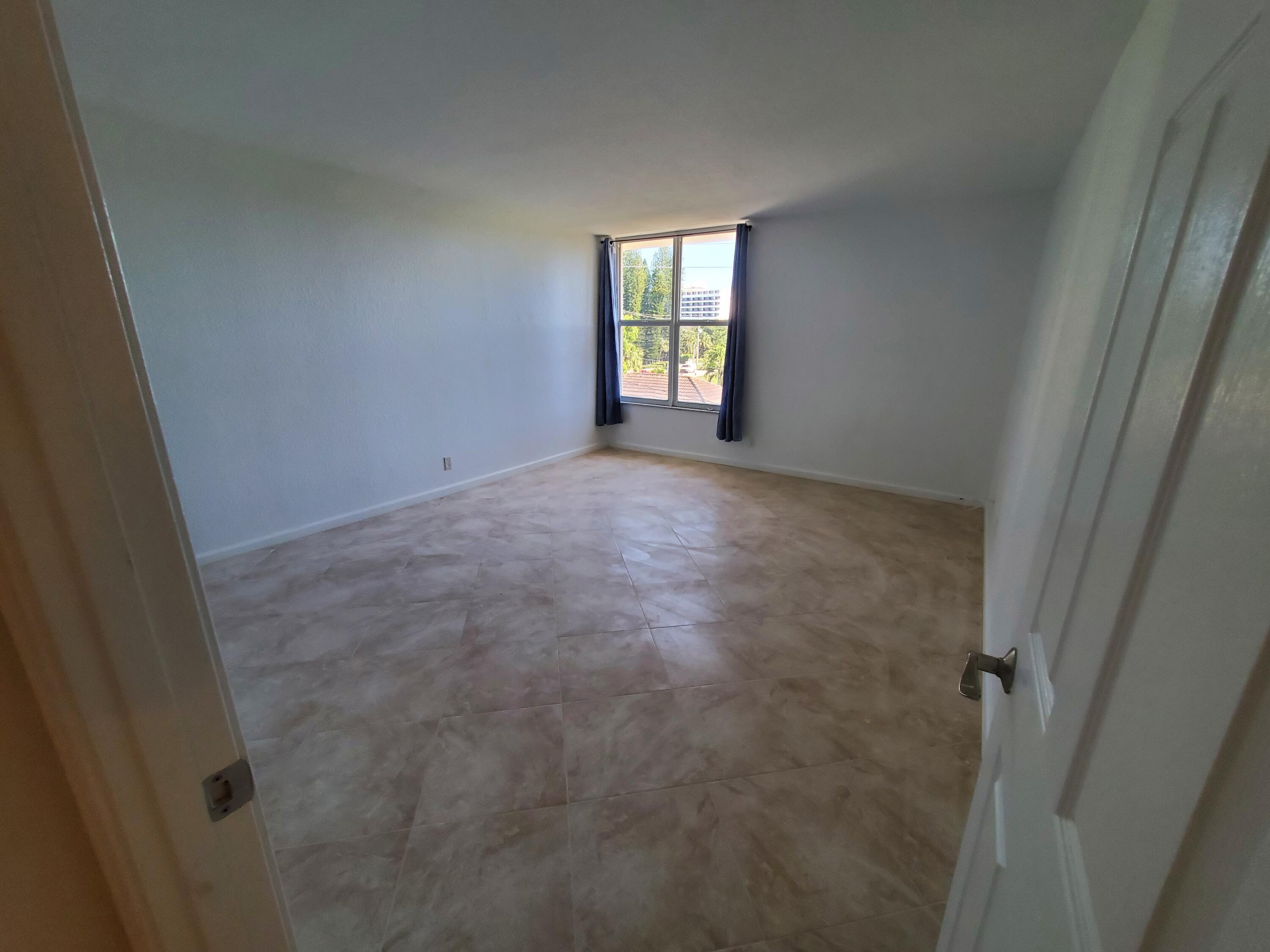 1000 Spanish River Road, Unit 4K Boca Raton, FL 33432 - Photo 8 of 22 guest bedroom