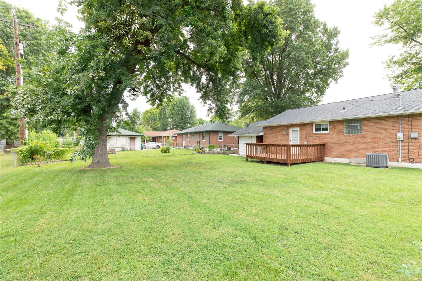 2539 Pontoon Road Granite City, IL 62040 - Photo 2 of 25 Gallery Image 2
