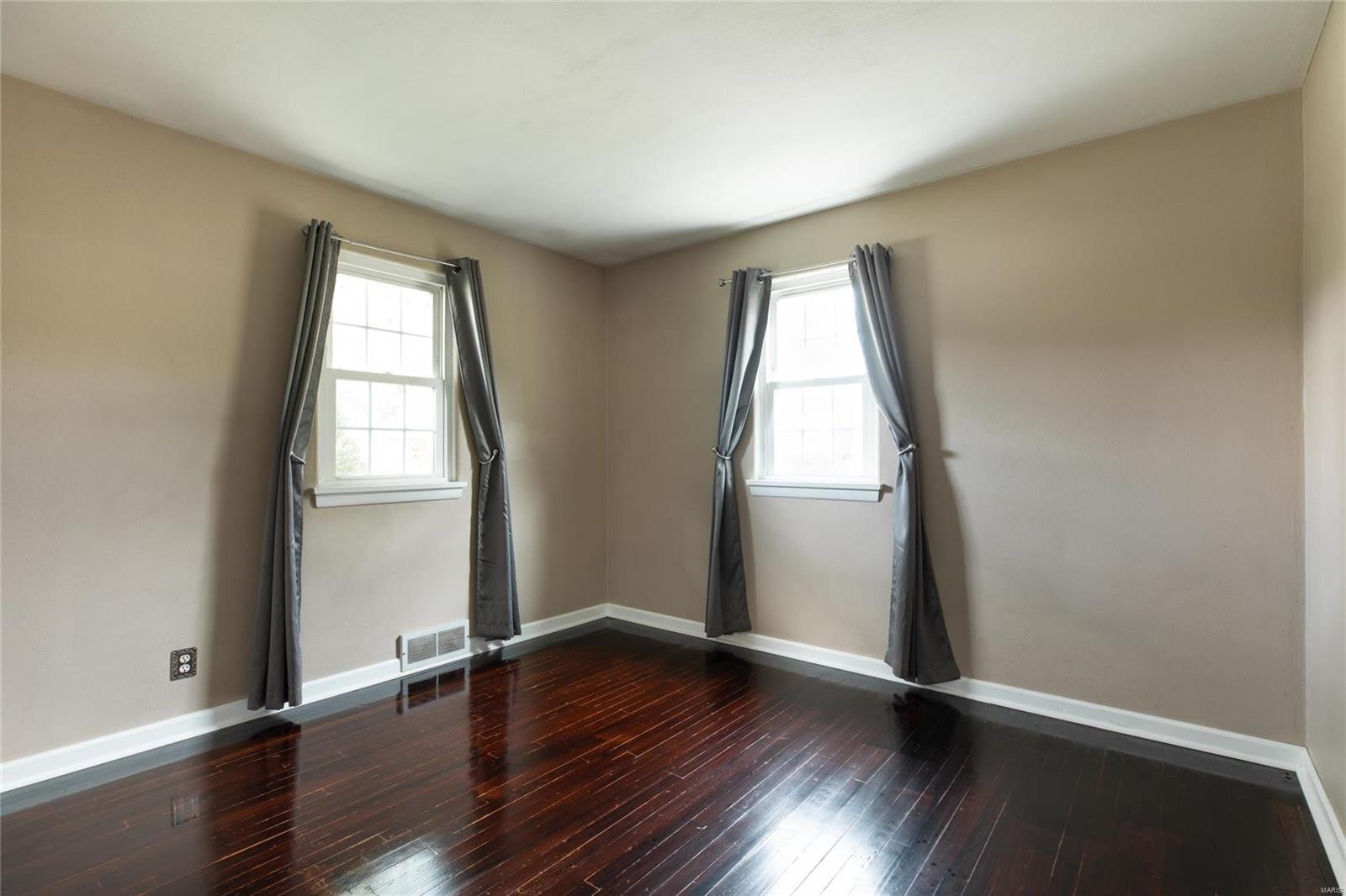 2539 Pontoon Road Granite City, IL 62040 - Photo 11 of 25 Gallery Image 11