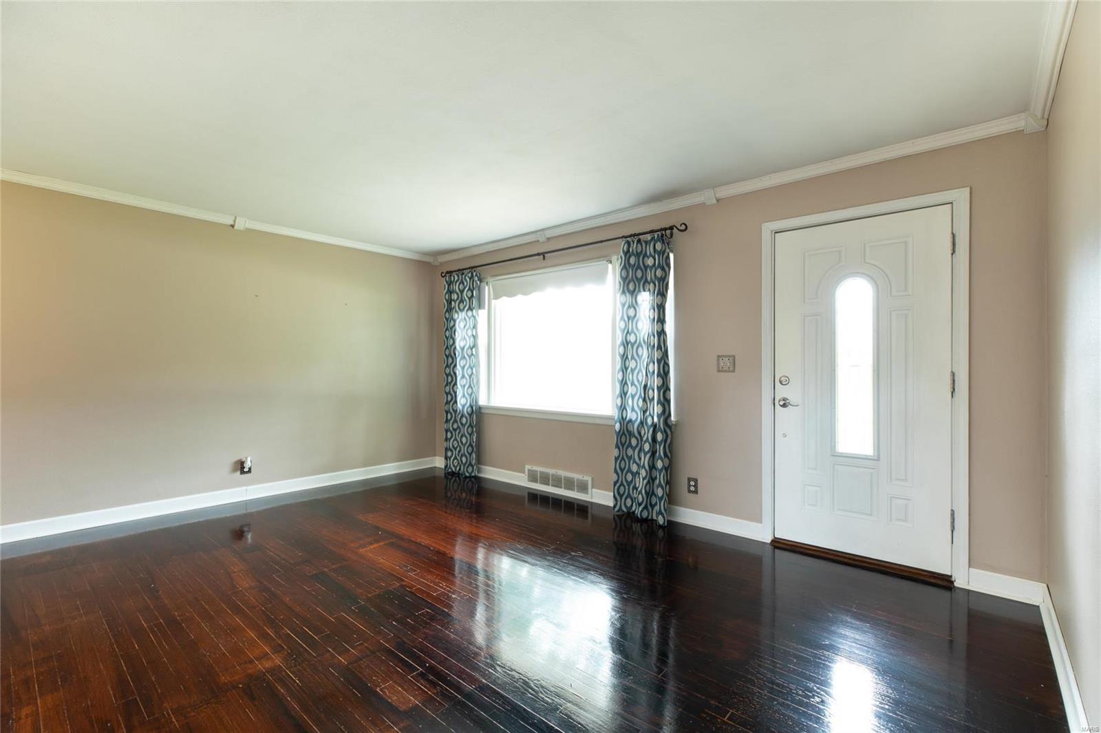 2539 Pontoon Road Granite City, IL 62040 - Photo 3 of 25 Gallery Image 3