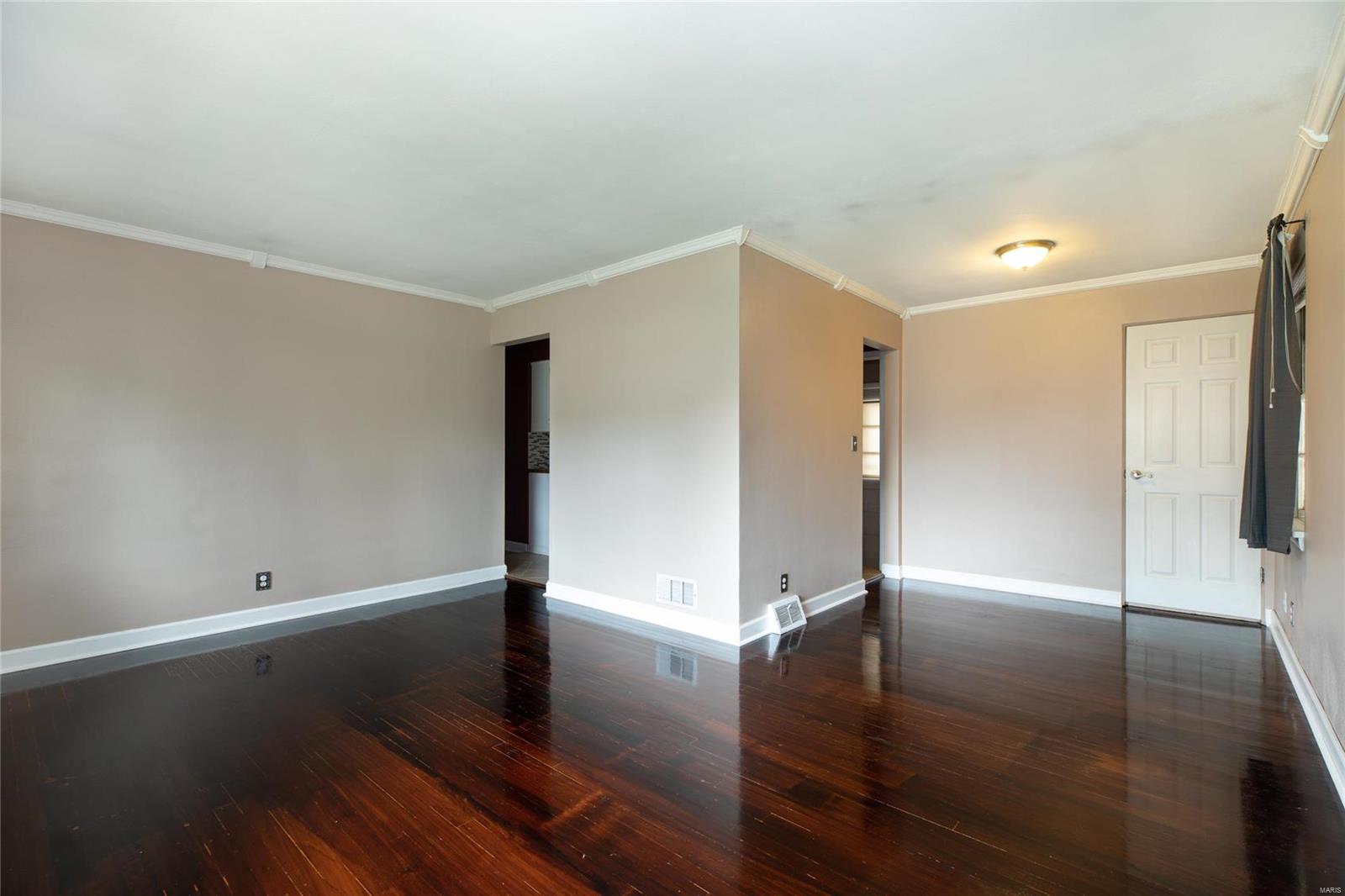 2539 Pontoon Road Granite City, IL 62040 - Photo 4 of 25 Gallery Image 4