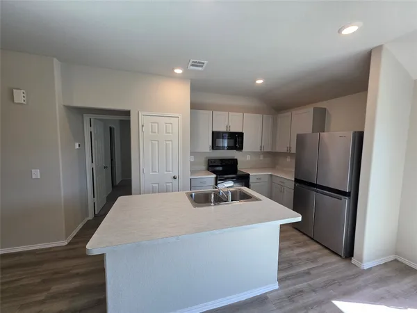 $1,790 | 10626 Bird Of Paradise Ln., Houston, TX 77016