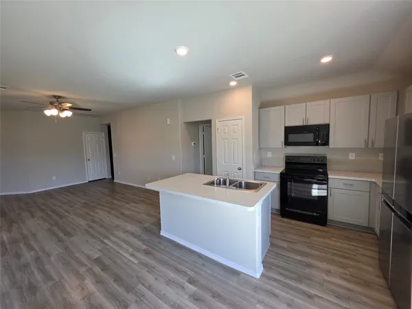 $1,790 | 10626 Bird Of Paradise Ln., Houston, TX 77016