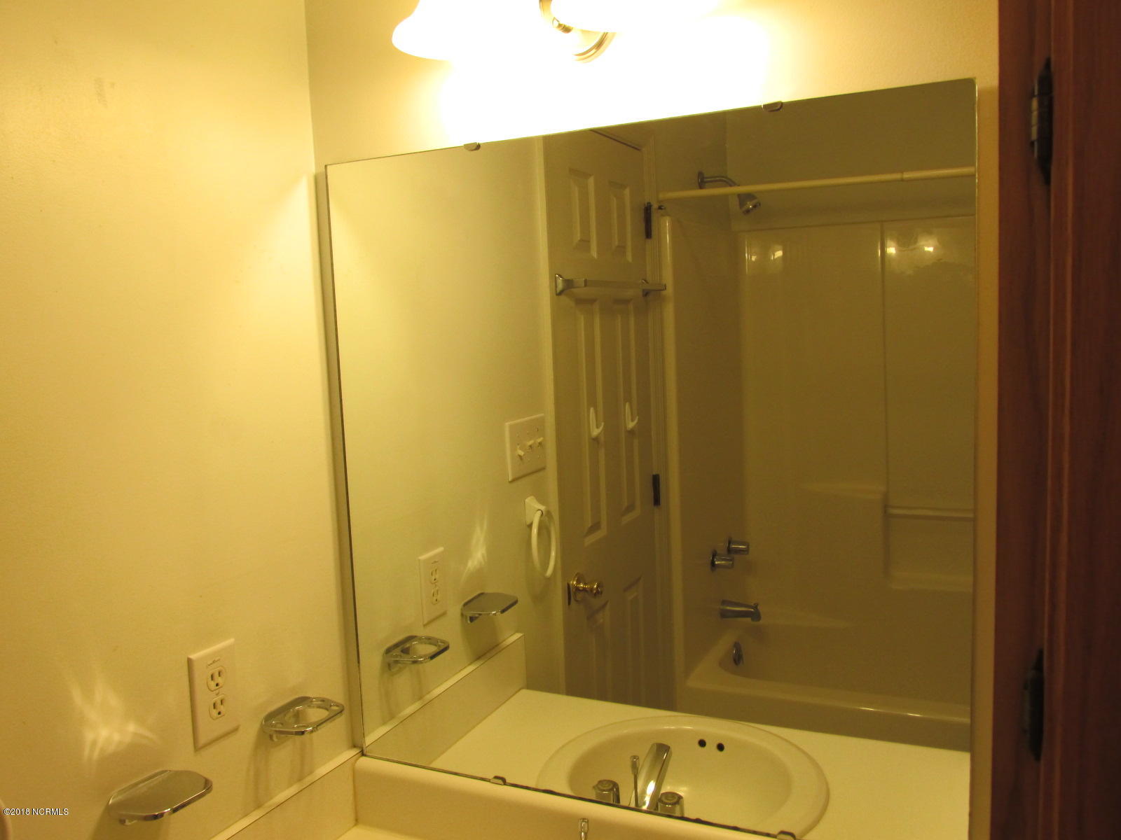 106 Poplar Road Havelock, NC 28532 - Photo 17 of 20 hall bath