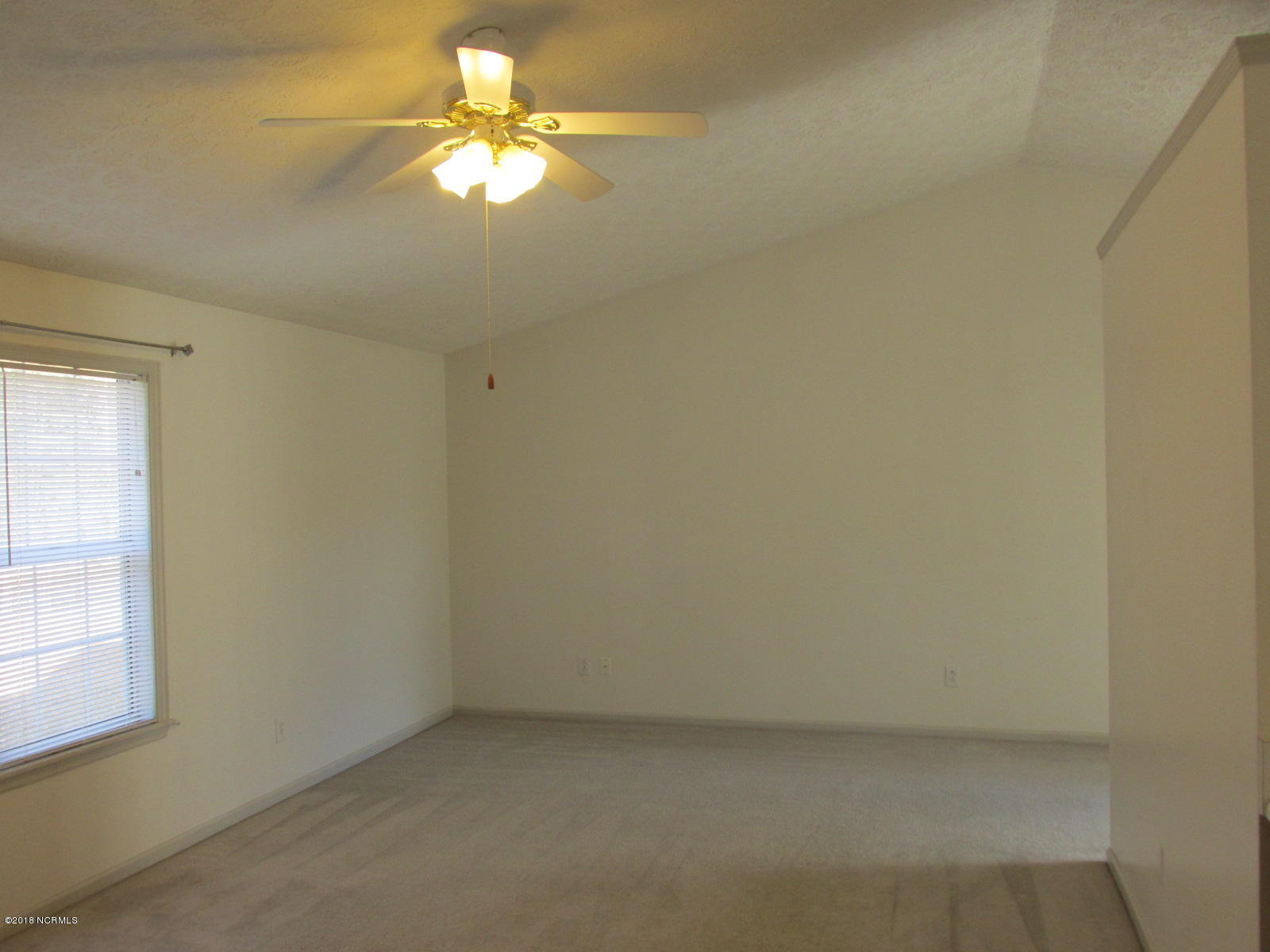 106 Poplar Road Havelock, NC 28532 - Photo 5 of 20 IMG_1879
