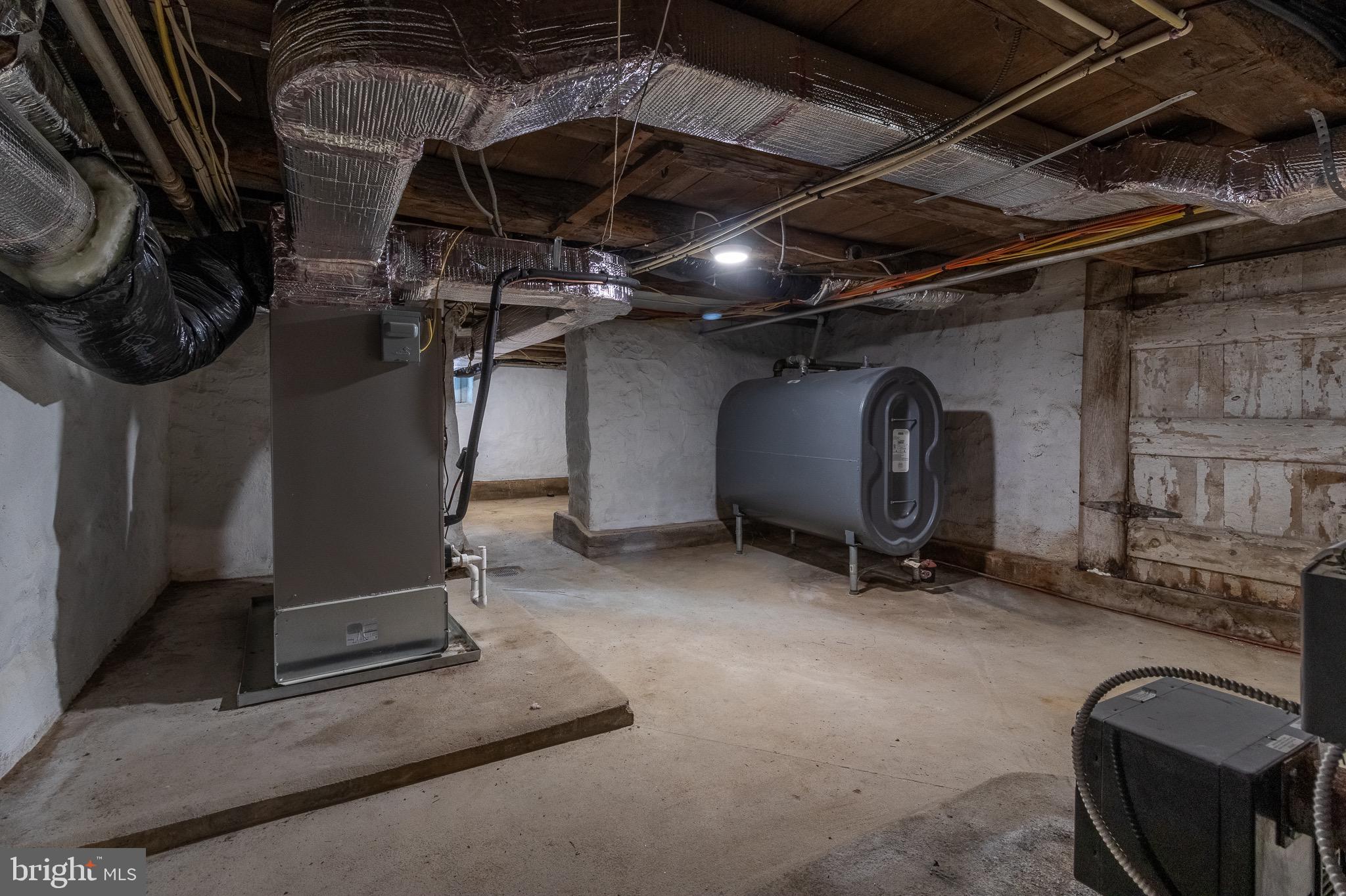 110 Lyndell Road Downingtown, PA 19335 - Photo 29 of 37 a view of a room with gym equipment