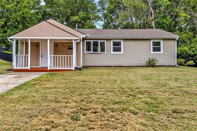 $208,000 | 810 Northeast 62nd Street, Gladstone, MO 64118
