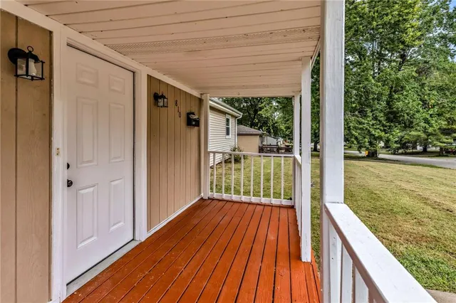 $208,000 | 810 Northeast 62nd Street, Gladstone, MO 64118