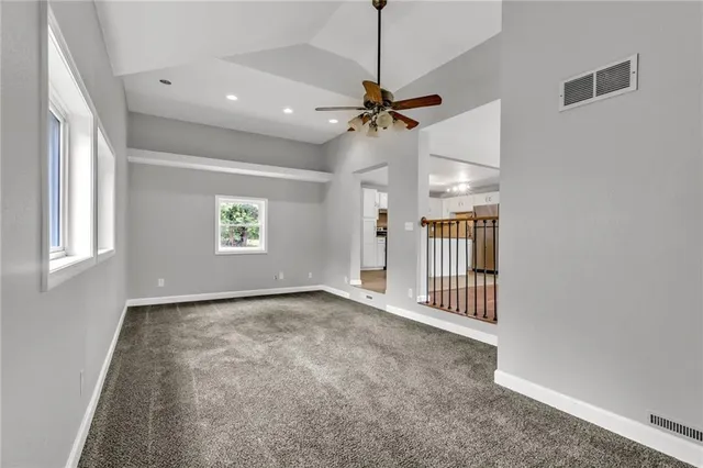 $208,000 | 810 Northeast 62nd Street, Gladstone, MO 64118