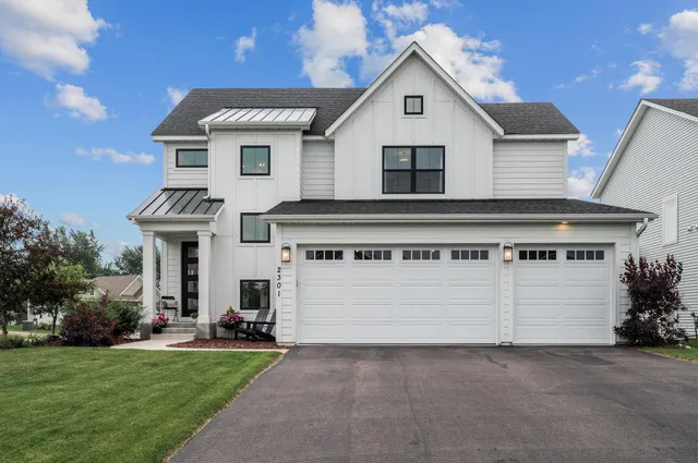 $600,000 | 2301 Keystone Avenue Northeast, St. Michael, MN 55376