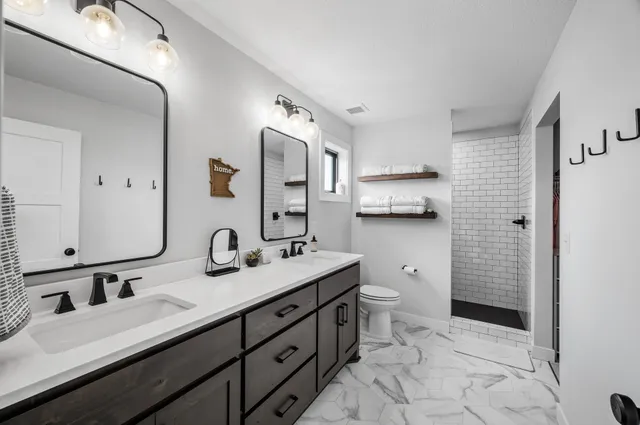 $600,000 | 2301 Keystone Avenue Northeast, St. Michael, MN 55376