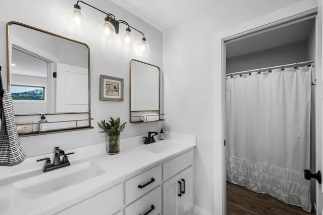 $600,000 | 2301 Keystone Avenue Northeast, St. Michael, MN 55376