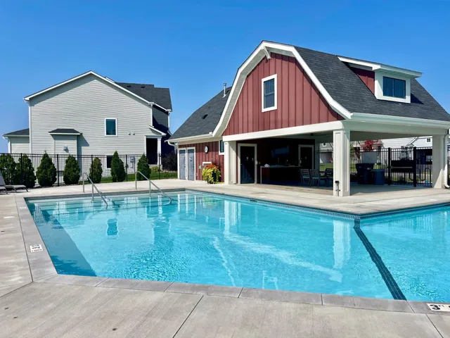 $600,000 | 2301 Keystone Avenue Northeast, St. Michael, MN 55376