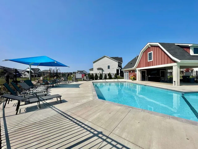 $600,000 | 2301 Keystone Avenue Northeast, St. Michael, MN 55376